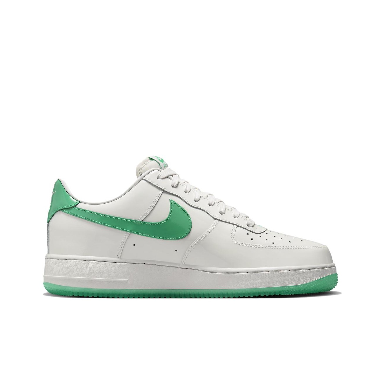 حذاء نايك إير فورس 1 للرجال من - مراجعة Nike Shoes Air Force 1 وسعره